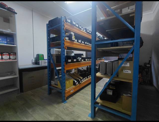 12,140M² WORKSHOP FOR SALE IN BREDELL